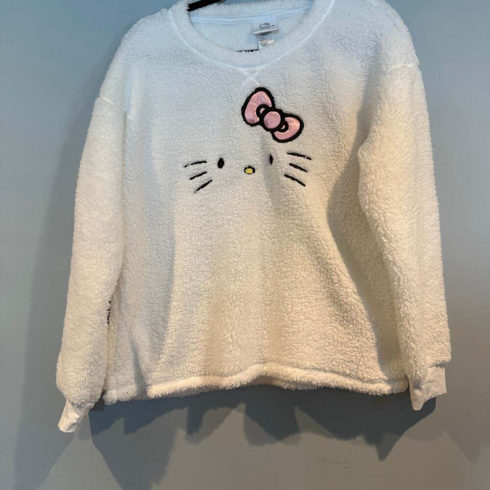 Hello Kitty Warm Winter Top